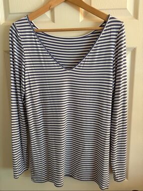 Cornflower blue striped knit shirt M